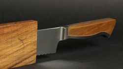 250 - 500 CHF, Caminada Brotmesser mit Holzscheide